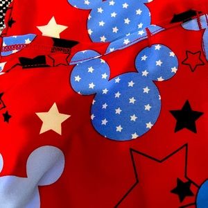 Brand new Disney Mickey/Minnie Mouse scrub top size small